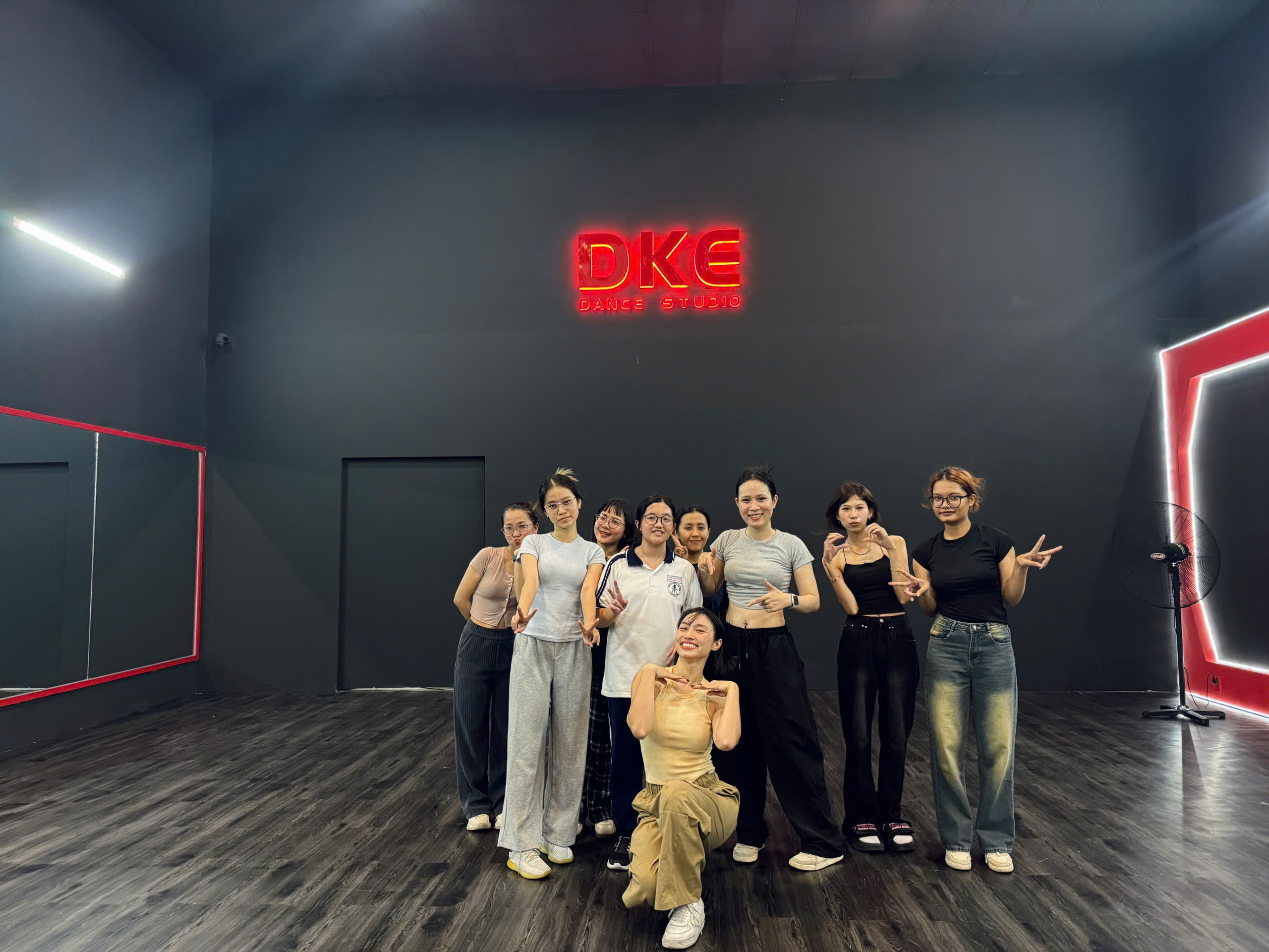 học nhảy hiện đại