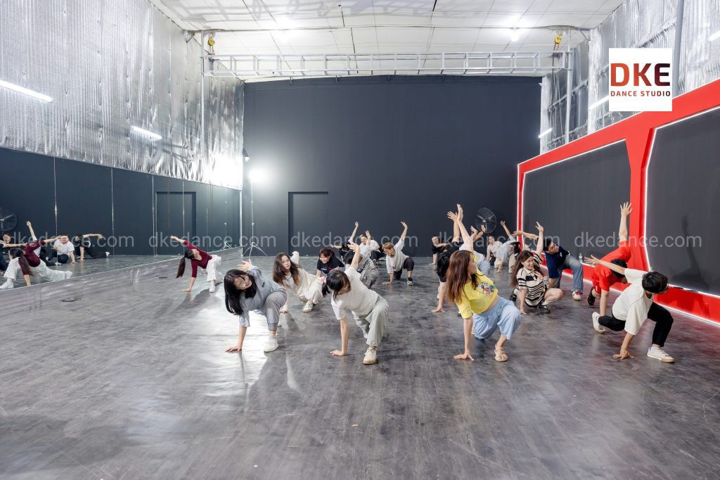 Học nhảy giảm cân