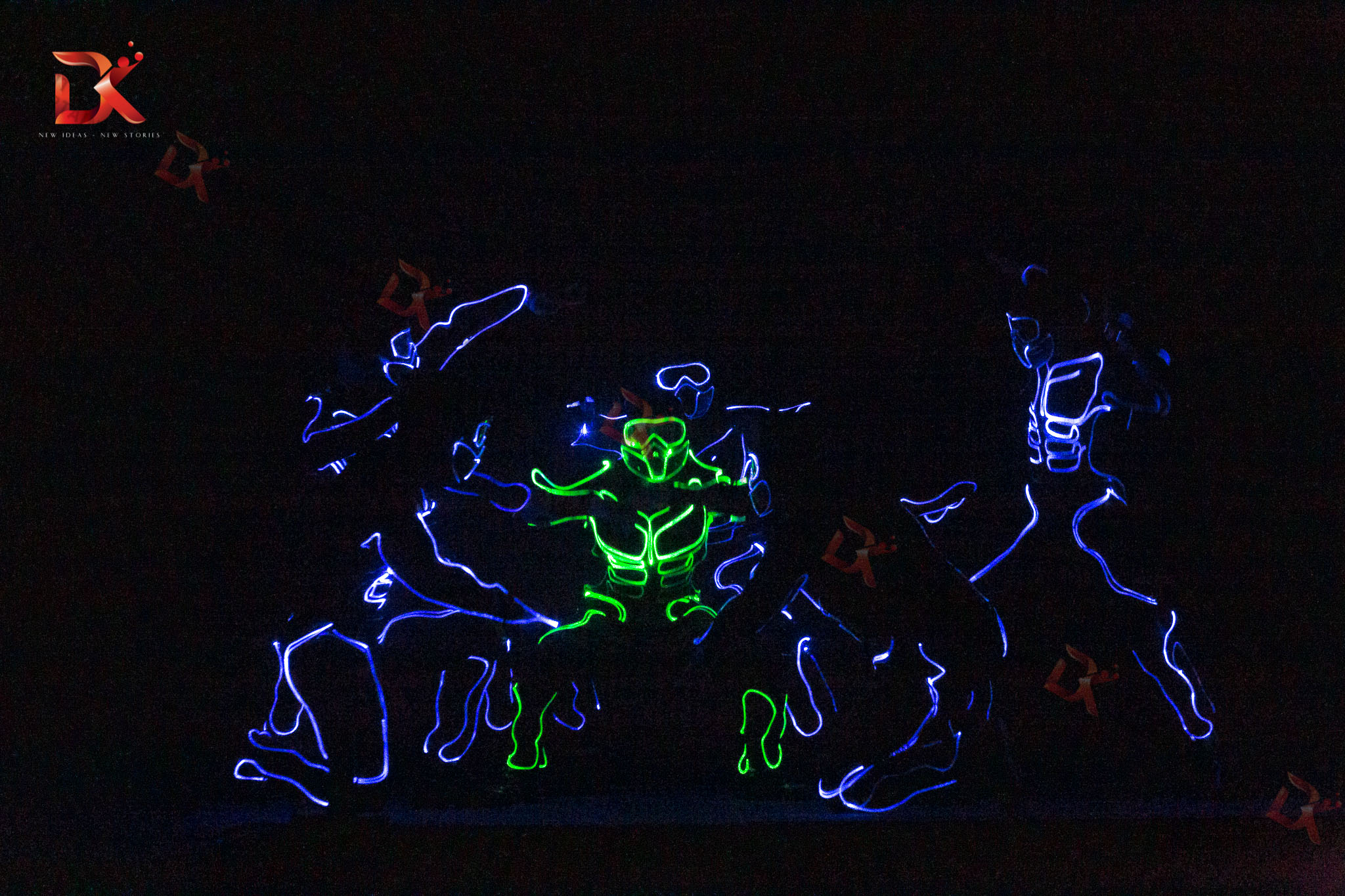 LED Dance trình diễn — Vũ Đoàn DK