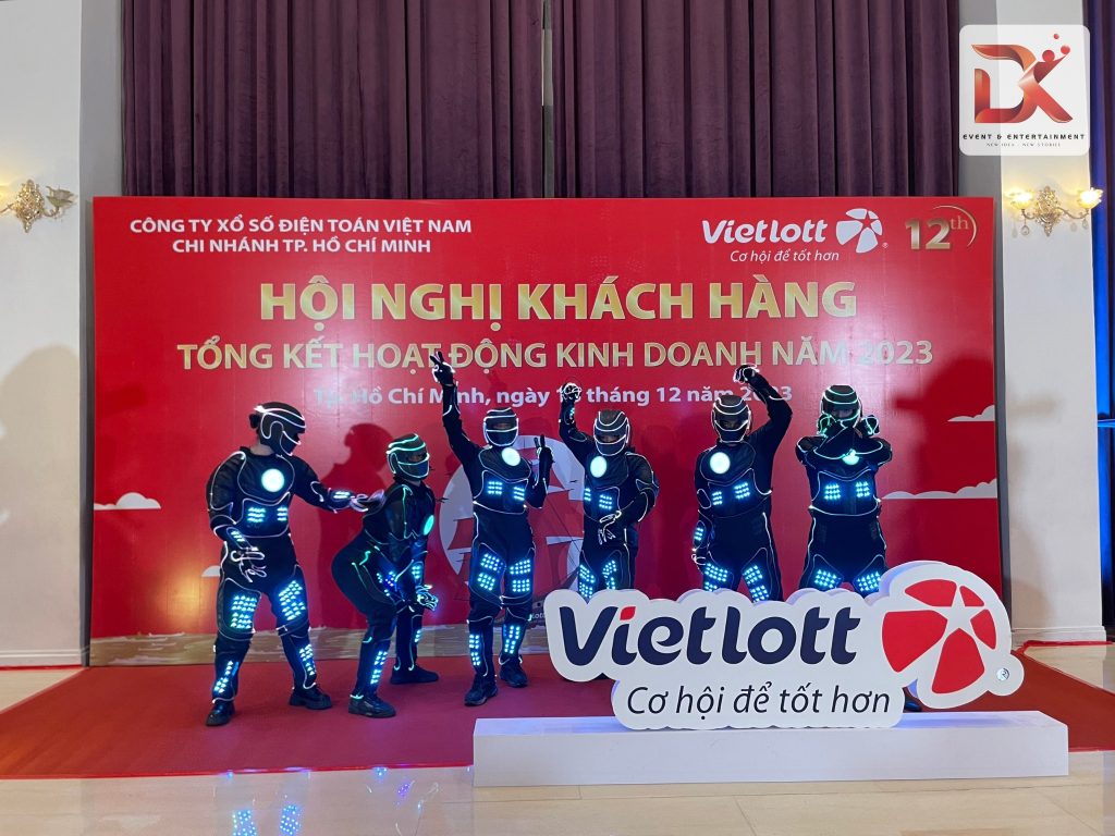 Laser Mapping và Robot LED hội nghị khách hàng Vietlott — Vũ Đoàn DK
