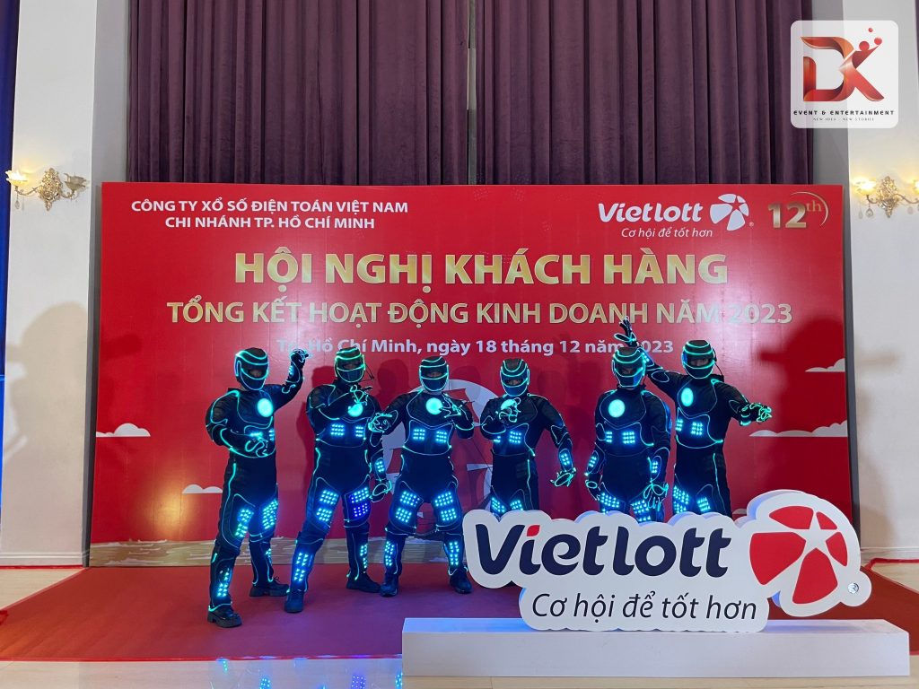 Laser Mapping và Robot LED tại hội nghị khách hàng Vietlott — Vũ Đoàn DK