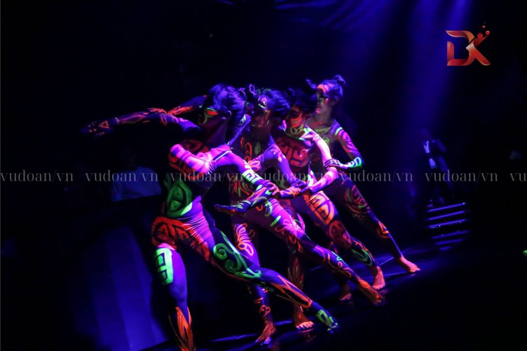 Biểu diễn Body paiting