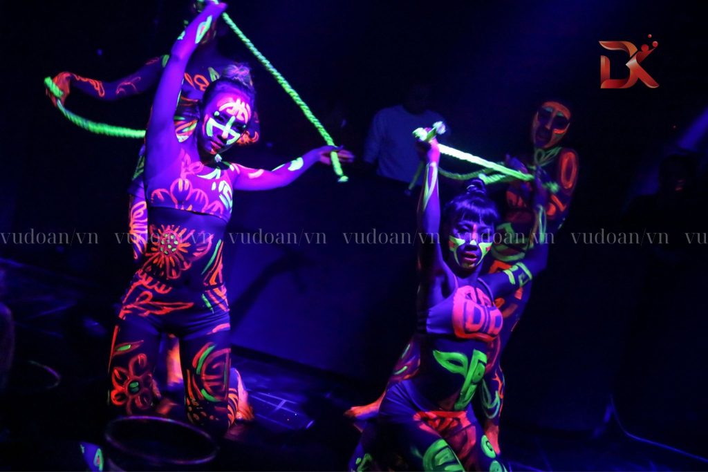 Biểu diễn Body paiting