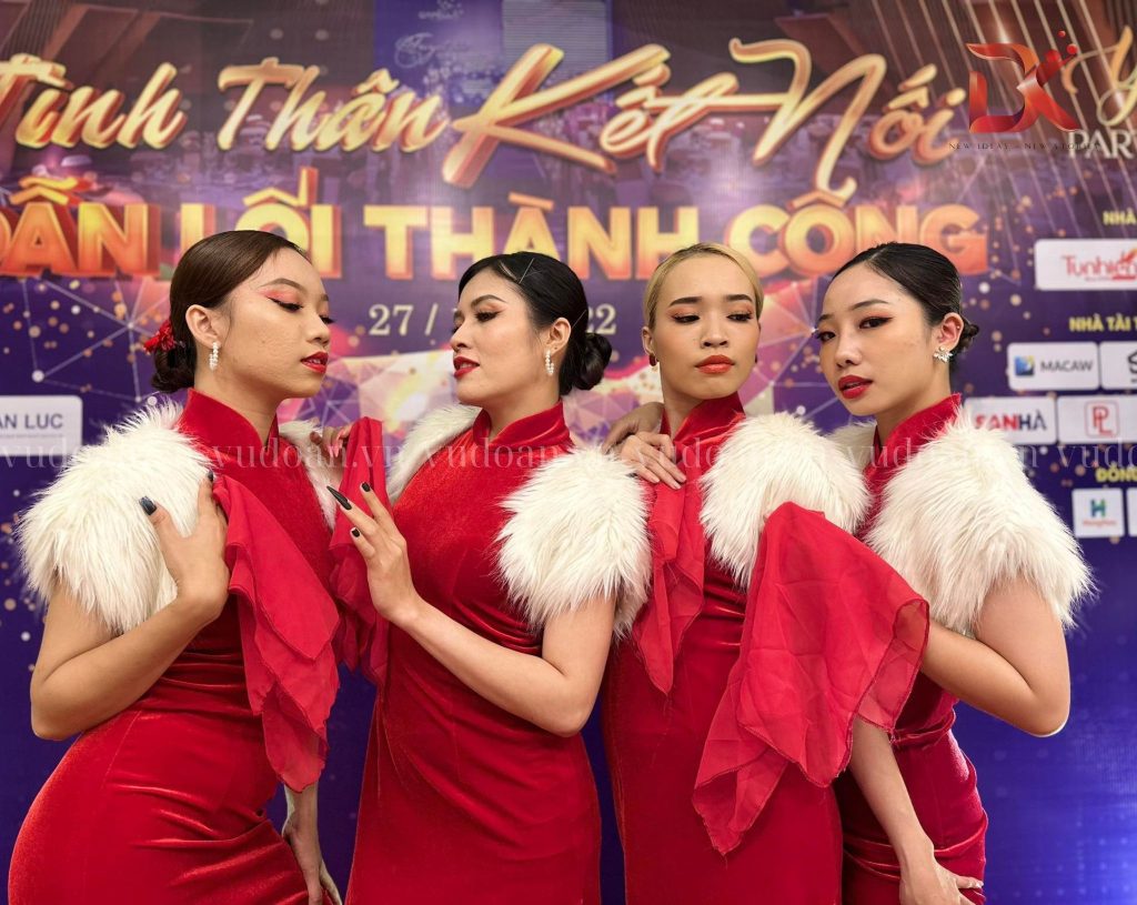 Nhảy trang phục bến thượng hải