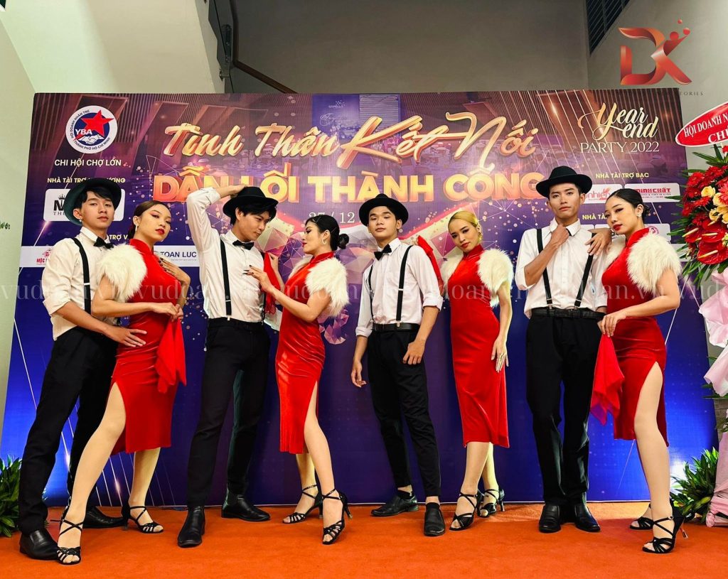 Nhảy trang phục bến thượng hải