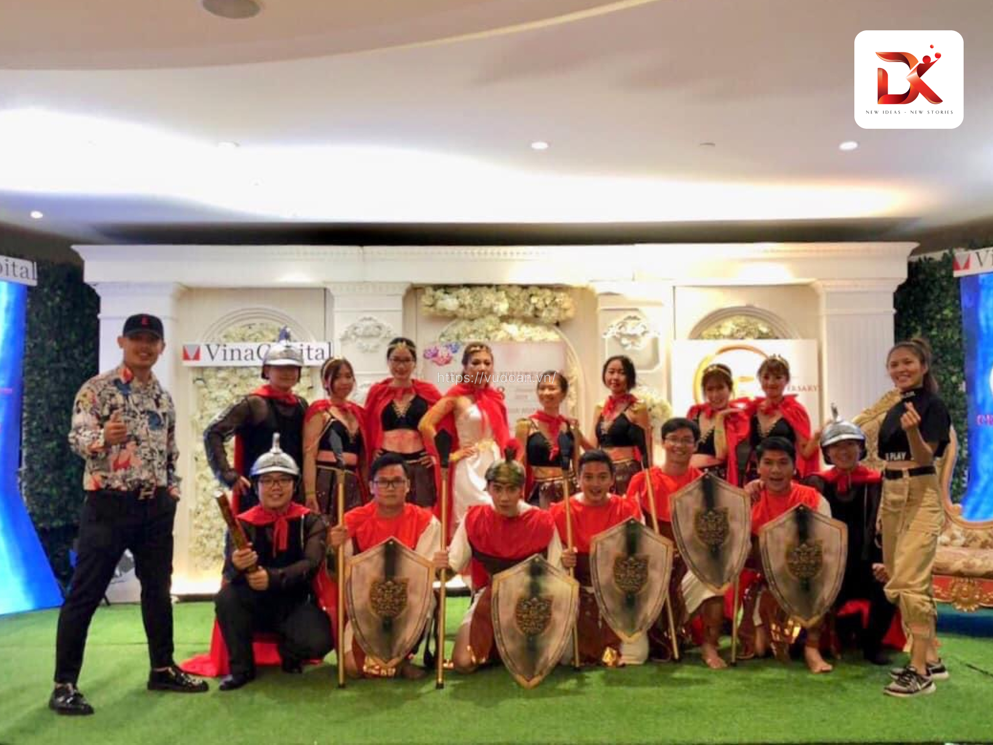 Biên đạo múa chuyên nghiệp — Vũ Đoàn DK