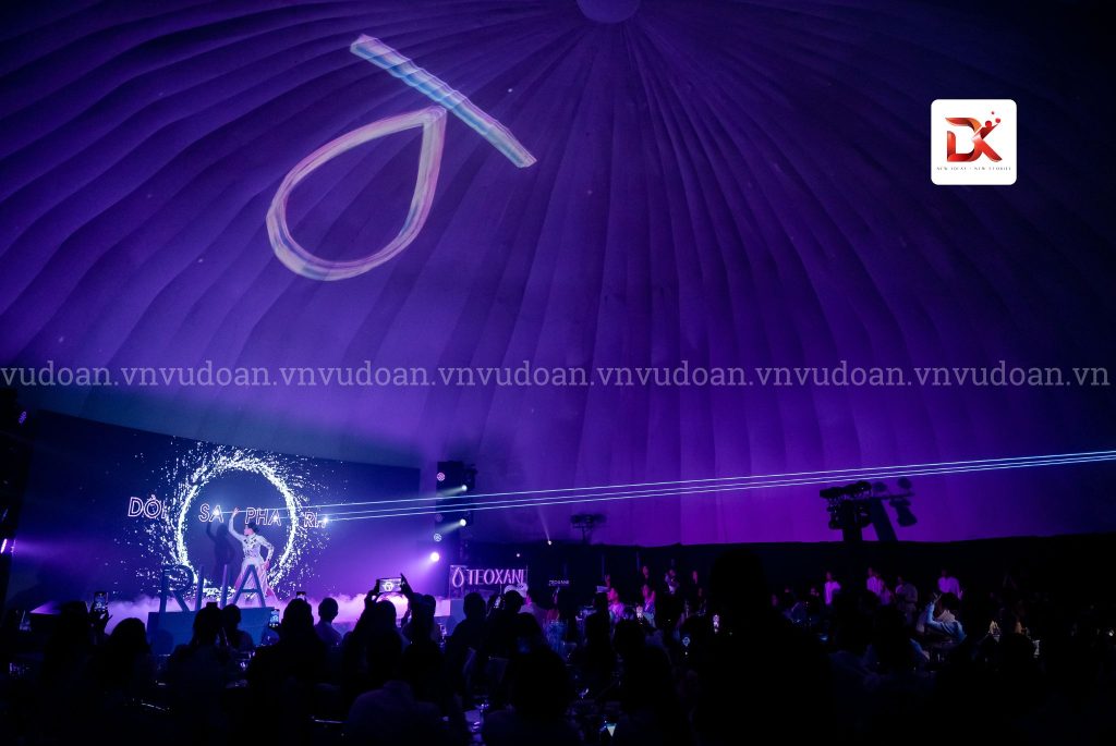 Múa tương tác và Laser Mapping kỷ niệm 10 năm TEOXANE tại Dome Theatre — Vũ Đoàn DK